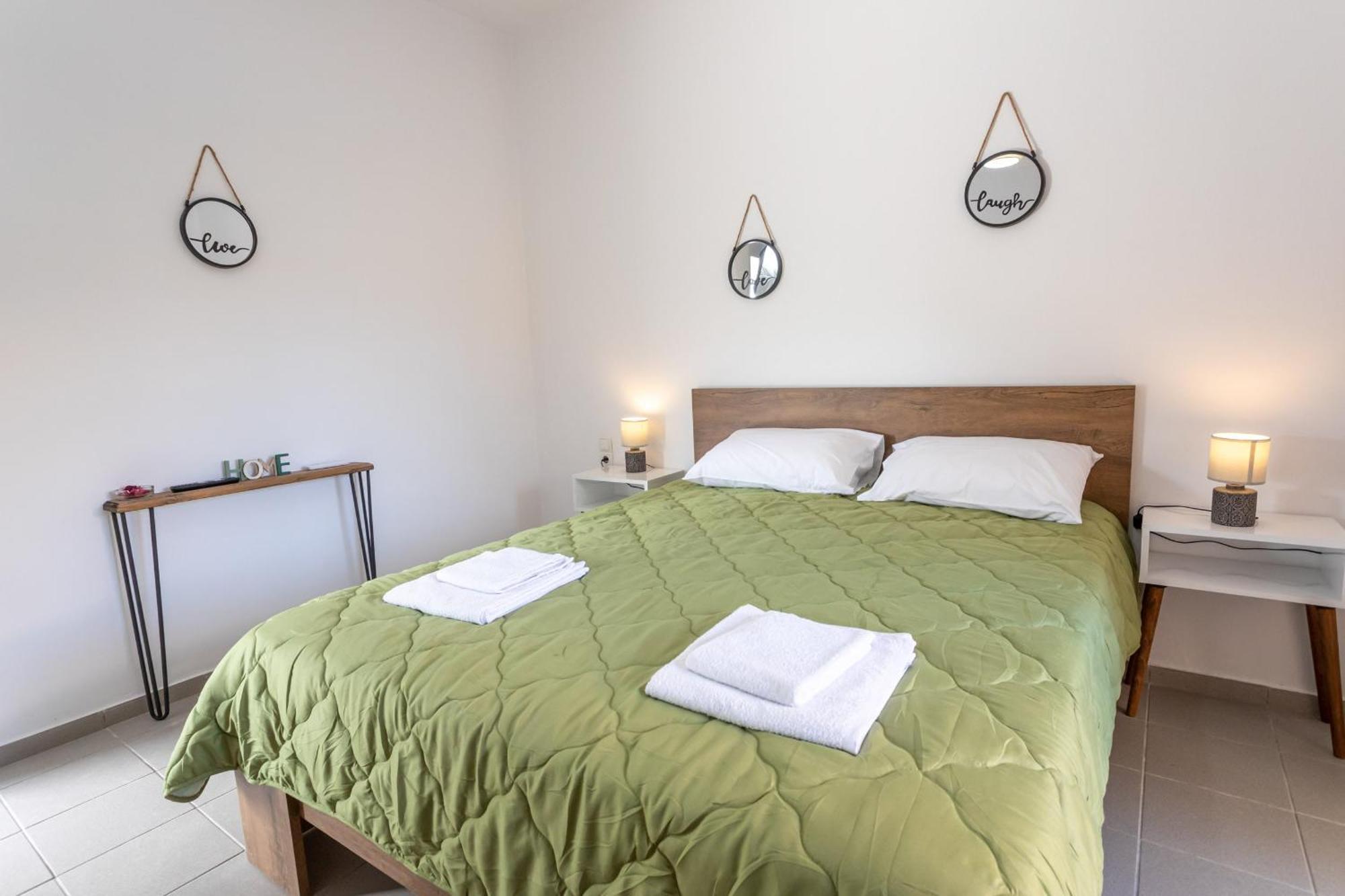 Dionysiasea 2 - Cozy Escape Steps From The Beach! Gazi Exterior photo