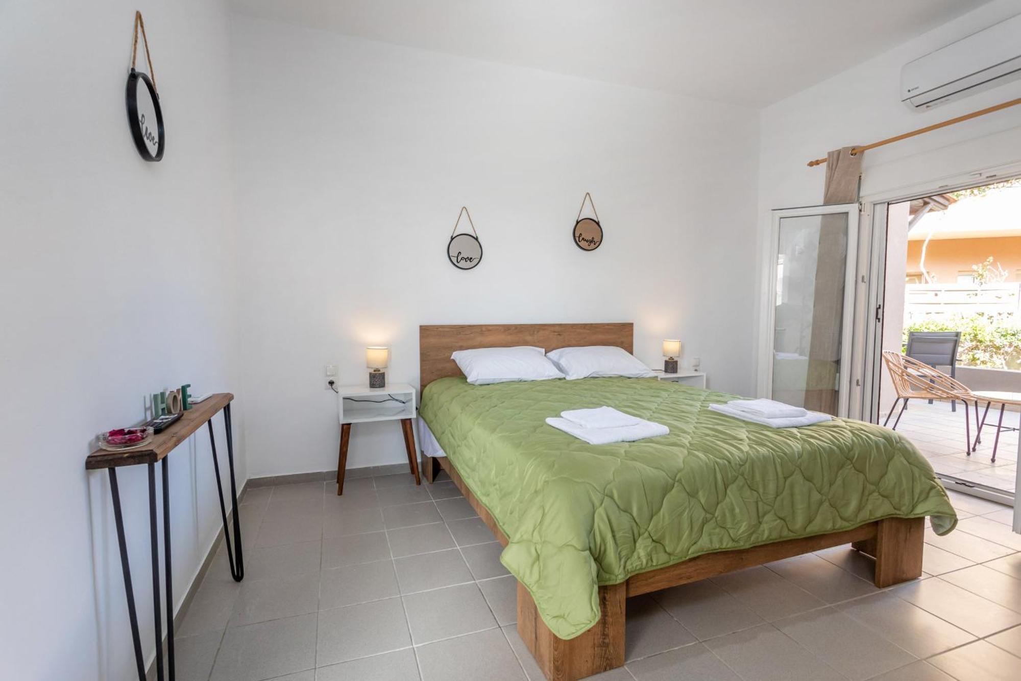 Dionysiasea 2 - Cozy Escape Steps From The Beach! Gazi Exterior photo